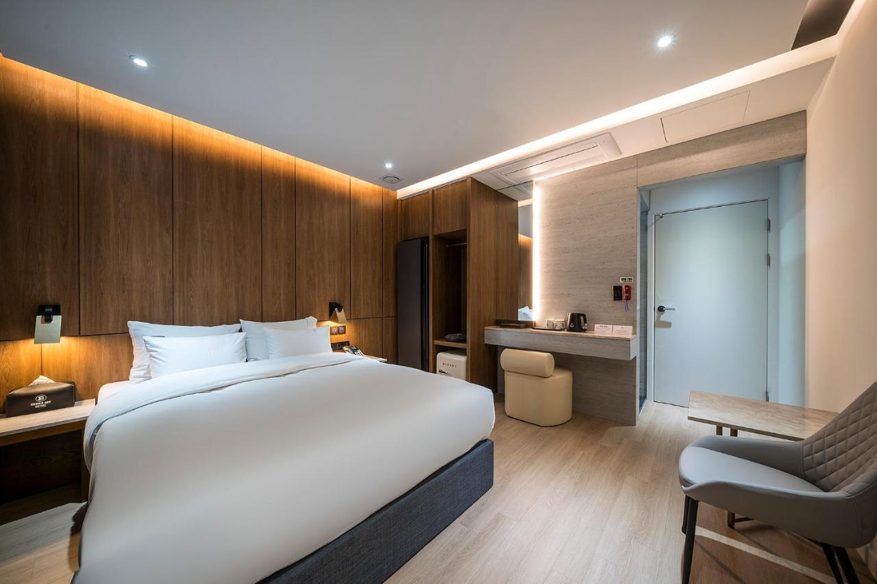 Brown Dot Hotel Pyeonghwa Plaza มกโพ ภายนอก รูปภาพ
