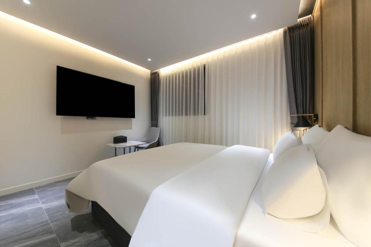 Brown Dot Hotel Pyeonghwa Plaza มกโพ ภายนอก รูปภาพ