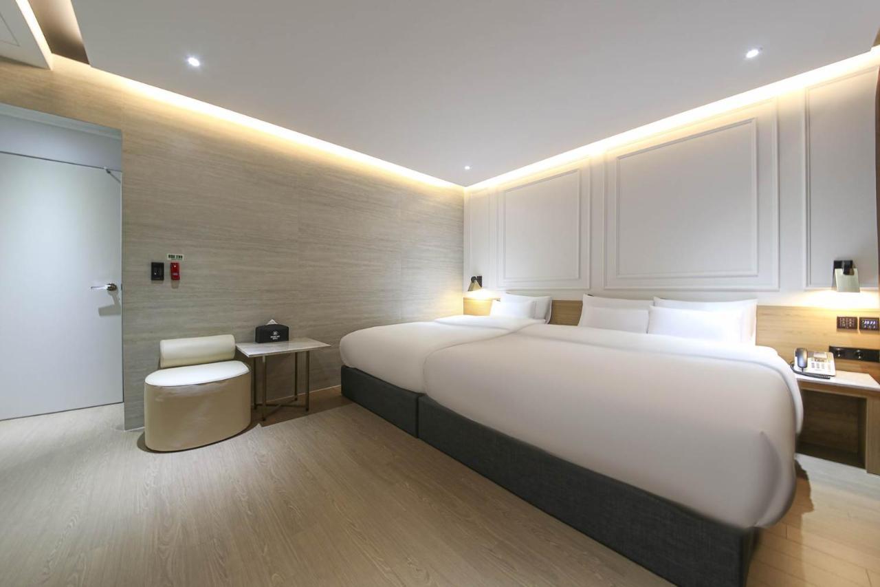Brown Dot Hotel Pyeonghwa Plaza มกโพ ภายนอก รูปภาพ