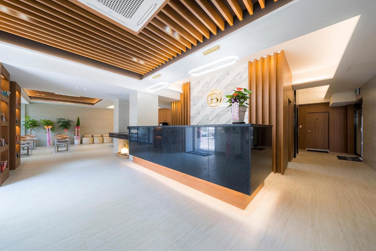 Brown Dot Hotel Pyeonghwa Plaza มกโพ ภายนอก รูปภาพ