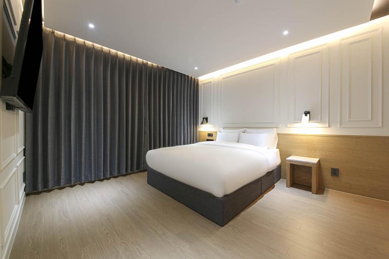 Brown Dot Hotel Pyeonghwa Plaza มกโพ ภายนอก รูปภาพ