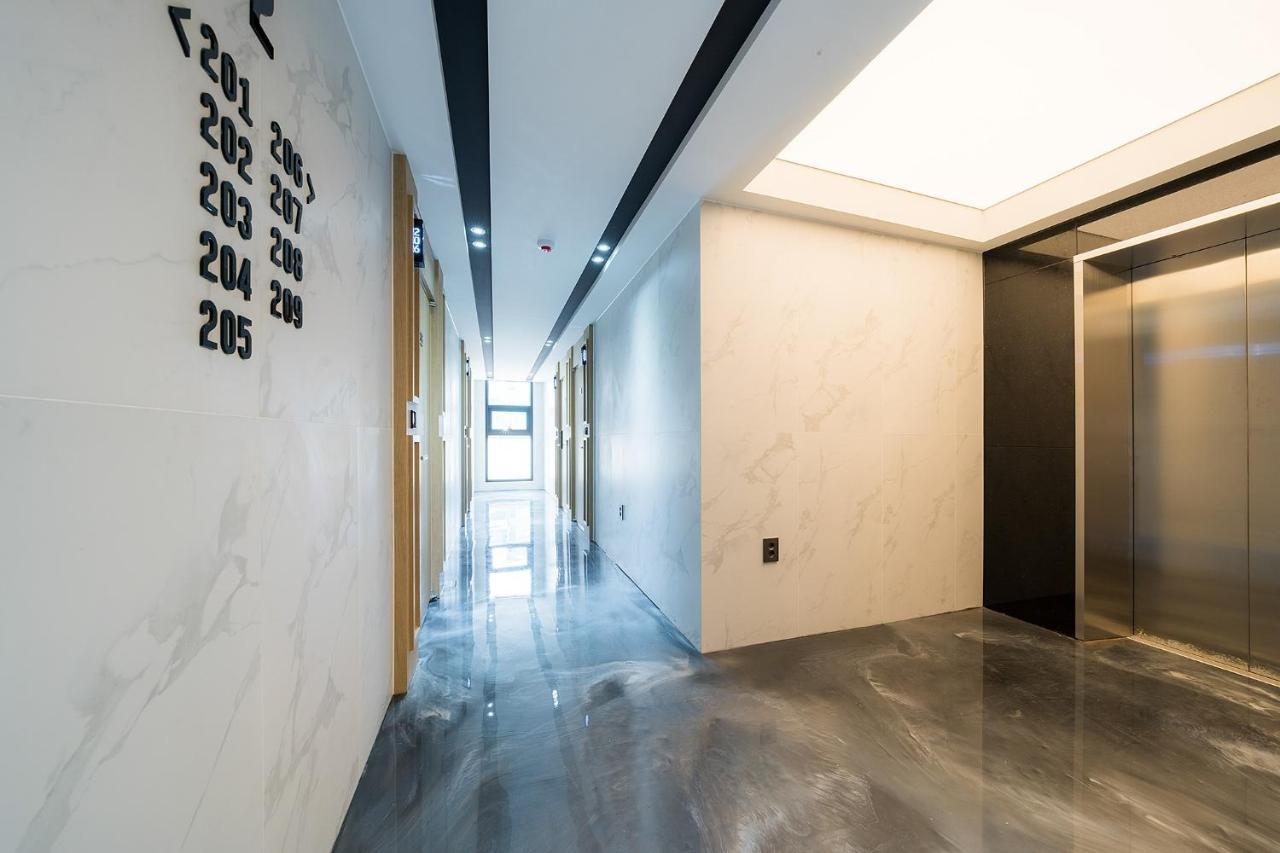 Brown Dot Hotel Pyeonghwa Plaza มกโพ ภายนอก รูปภาพ