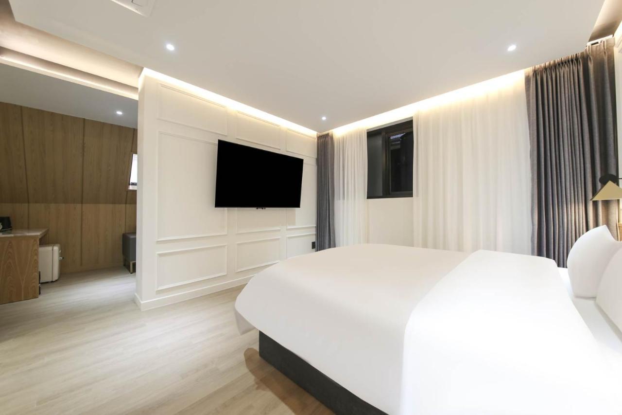 Brown Dot Hotel Pyeonghwa Plaza มกโพ ภายนอก รูปภาพ